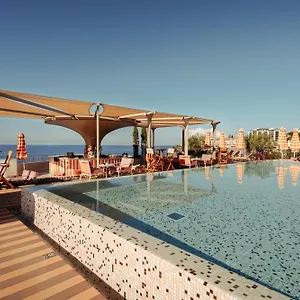 4* מלון Next - By Savoy Signature
